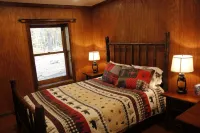 Adirondack Farmhouse - Newly built Luxury Cabin