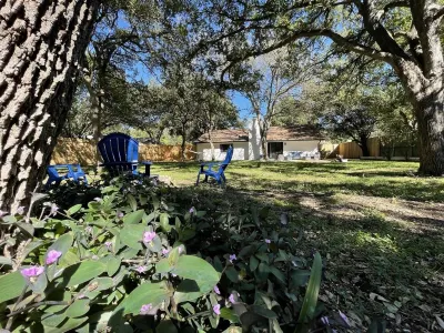 Great location! All New Super Private Modern Freshly Remodeled Retreat! Hotels near The Quarry Splash Pad at Williamson County Southwest Regional Park