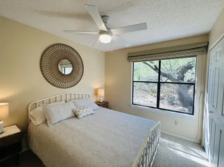 Mountain View, Resort Style Condo Отели в г. Каталина Футхилс