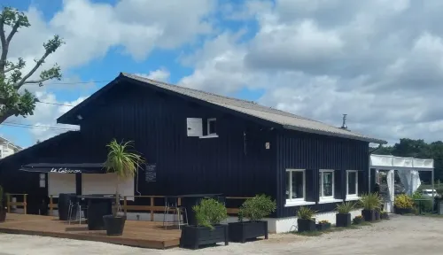 Ô'3 - Exterior wooden house - 150m from the Bassin beach - 50m from shops - 300m² from the garden Hotels in Lanton