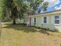 Bartow Oaks Oasis - Close to Downtown - Sleeps 7! Hotels in Bartow