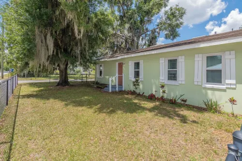 Bartow Oaks Oasis - Close to Downtown - Sleeps 7!