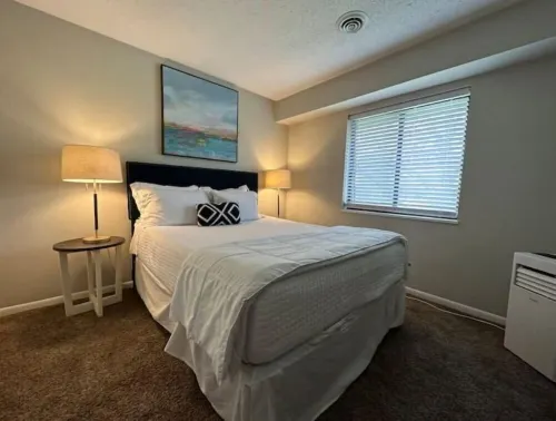 28 North Extended Stay Suites!! Pickleball, Hot Tubs and Game Room + Pool Tables