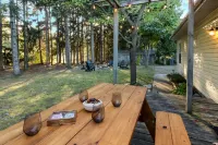 Cozy & New - Walk to Lake Michigan & Northport's shops, restaurants, and bars.