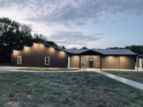 Spacious Lodge on 40 Acres!