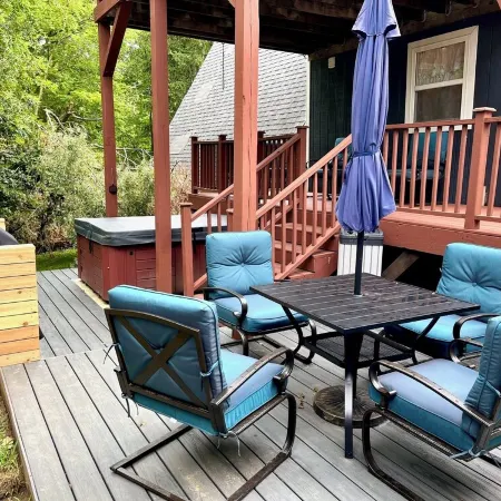 Relaxing Scenic 1 Bedroom Retreat With Private Hot Tub
