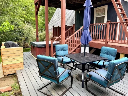 Relaxing Scenic 1 Bedroom Retreat With Private Hot Tub