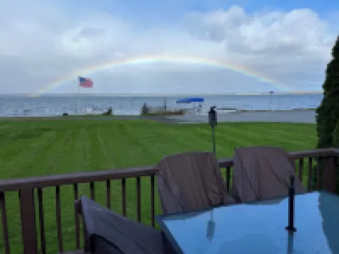 Newly renovated lake house with stunning views!