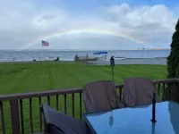 Newly renovated lake house with stunning views!