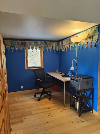 Colorful, self-contained Père Castor apartment in the center of Molines