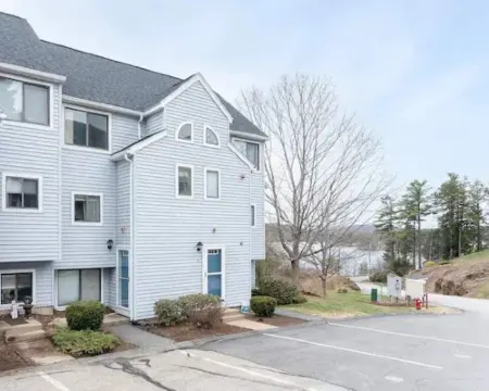 Relaxing Winnipesaukee Condo! Hotels in Laconia