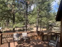 Sunriver Book Early and Save! Great, Quiet Location! 3 Bd/2 ba/Hot Tub! A/C! - balcony