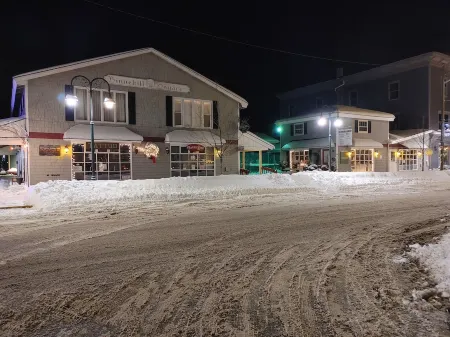 Binnekill Views- Cozy Apt over looking the Binnekill stream