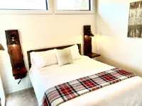 Cozy/Cute Tiny House close to wineries, wedding venues & outdoor fun Hôtels à proximité de : Ian's Chapel at Camp Lucy