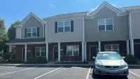 Murfreesboro townhome, convenient to I-24,  30 minutes to Nashville Hotels near Technology Engagement Center