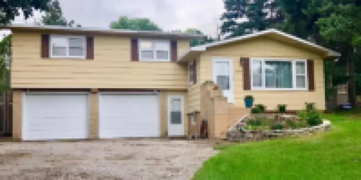 Spacious house with large yard in great location close to boat ramps. Hotels in 