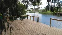 Renovated,clean,comfortable,trailer on canal with Lake Okeechobee access.