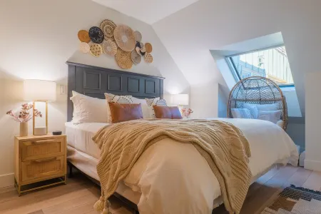 Remodeled modern ski-in/ ski-out condo in Keystone, 1 bd/1 ba, sleeps 4