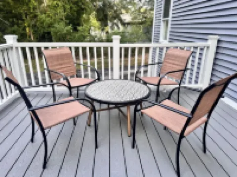 Modern/Luxury Condo Norwood โรงแรมในนอร์วูด