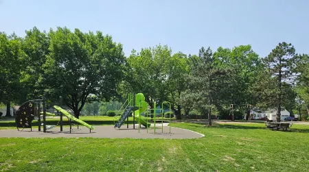 Quiet Centrally Located Close to Wasburn Private Drive Отели в г. Shawnee County