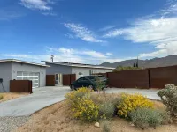 Whistling Cloud: DesertStars. NPark. Hottub