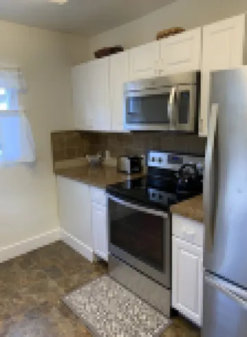 Boise's Jewel on Gem St. With 2 bedrooms & 1 bathroom.