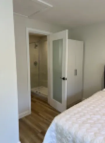 1.7 miles from Stanford University