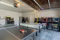 Featuring: Arcade Gameroom PoolGreat for Families!
