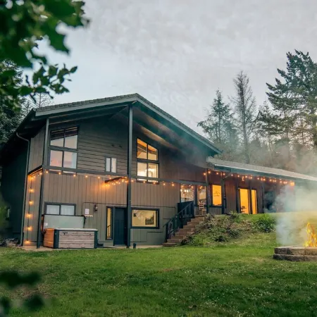 Stunning Oceanview Hillside Home w/ Theater & Spa