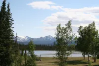 Brand New! Lake Front Rental With Mountain Views