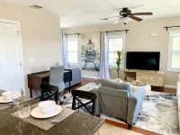 Executive Apt, a short walk to NYC train. King Bed. Free Parking. Central AC.