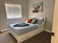 3 Bedroom 2 Bath Desert Retreat with Pool, Hot Tub, Game Room, Spacious Parking