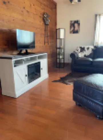 Lasater Ranch Bunkhouse- close to town & wineries!