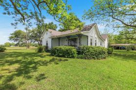 Farmhouse at Magnolia Valley