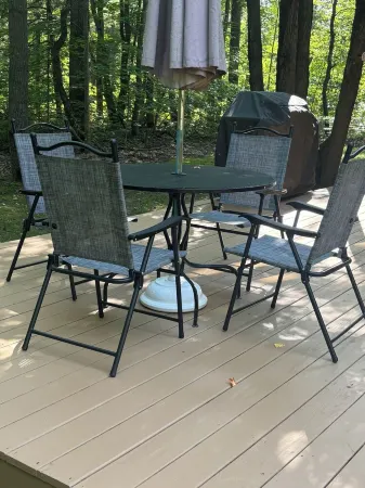 Up North cabin in the woods: a perfect spot for nature lovers & adventurers!