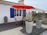Small house 50 m from the beach