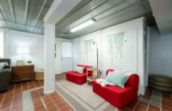 Downtown Hideaway on trendy Denton square