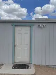 Family Style Lake House Hotels near Grand Canyon West