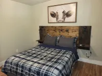The Bunkhouse at Woodland Escape. Paradise meets countryside with pool & hot tub