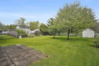EASTON TOWNE CENTER 4 bed, 2 full bath home w/  big yard Hotels near St Matthew the Apostle Catholic School