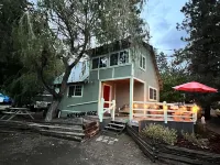 Clean cozy cabin within 1/2 mile of 2 lakes and 100’s of sq miles of wilderness.