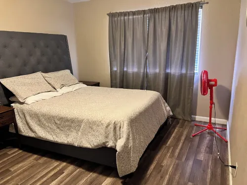 Quiet 1bed/1bath condo with free parking