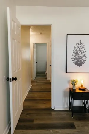 "Morning View 2" Cozy Modern Stay - College/Hiking