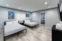 New 2022 5-Bedrooms w/9 Queen Beds Near Disneyland