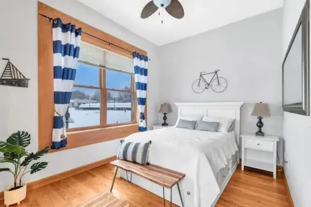 Convenient Condo On South Haven Black River Отели рядом с достопримечательностью «Blue Stairs - Kids' Corner Beach Access»