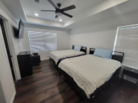 Newly Renovated Modern Farmhouse Style Close to the Heart of Fort Worth