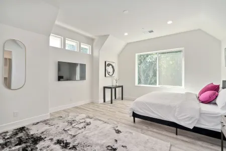 The Ayla Plan: 4BR, 3.5BA, 2600 Sq Ft, Near Campus