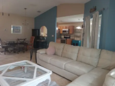 Beach Just 5 Miles! Cul de Sac Home in Great Neighborhood