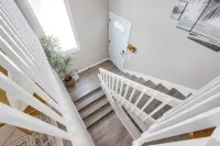 Beachy Farmhouse Family Retreat