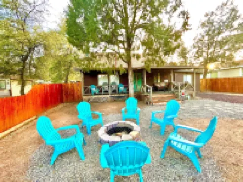 Family and Dog friendly Cabin in Payson close to town, parks, hiking trails Hotels in Payson